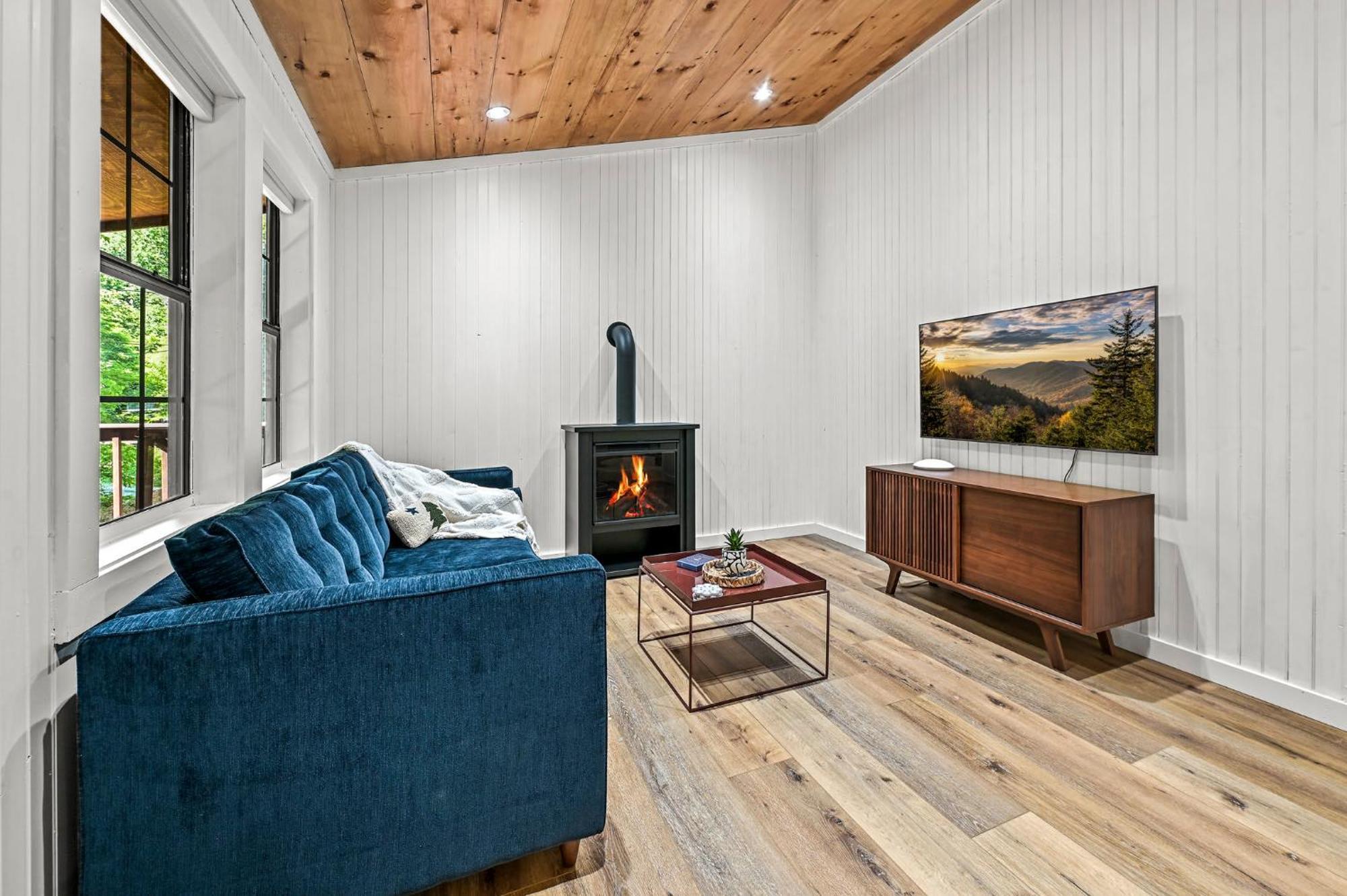 Smoky Mountains Hut Tub Cabin Dog Friendly セバービル エクステリア 写真